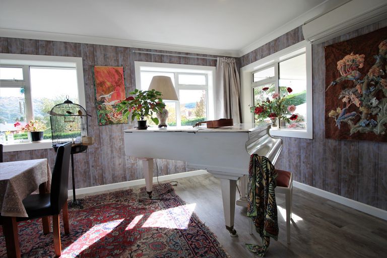 Photo of property in 4 Chandler Crescent, Clyde, 9330