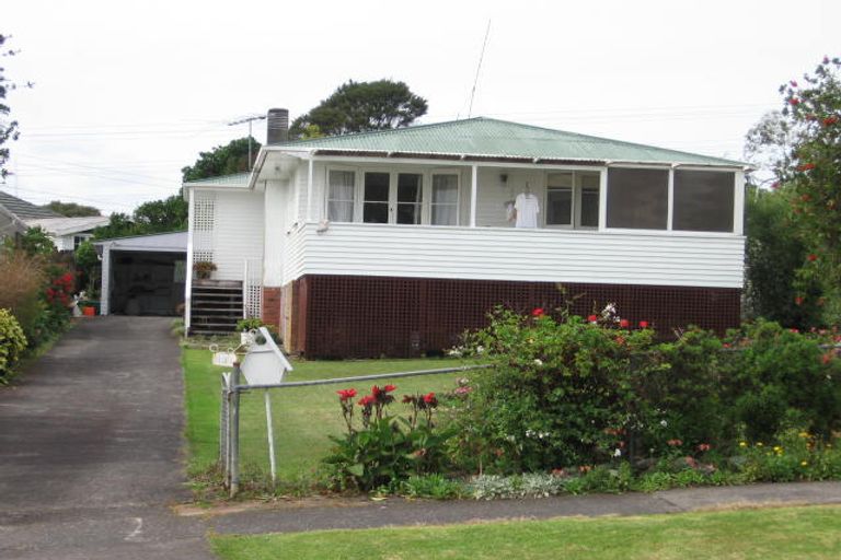 Photo of property in 131 Flanshaw Road, Te Atatu South, Auckland, 0610