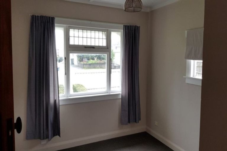 Photo of property in 22 Ngaio Street, Strandon, New Plymouth, 4312