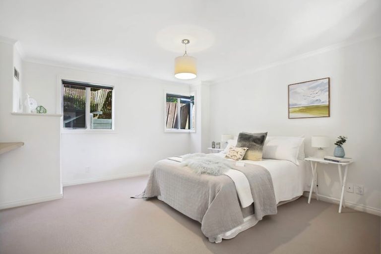 Photo of property in 150 Bleakhouse Road, Mellons Bay, Auckland, 2014