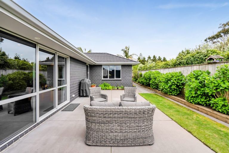 Photo of property in 15 Keene Drive, Bell Block, New Plymouth, 4312