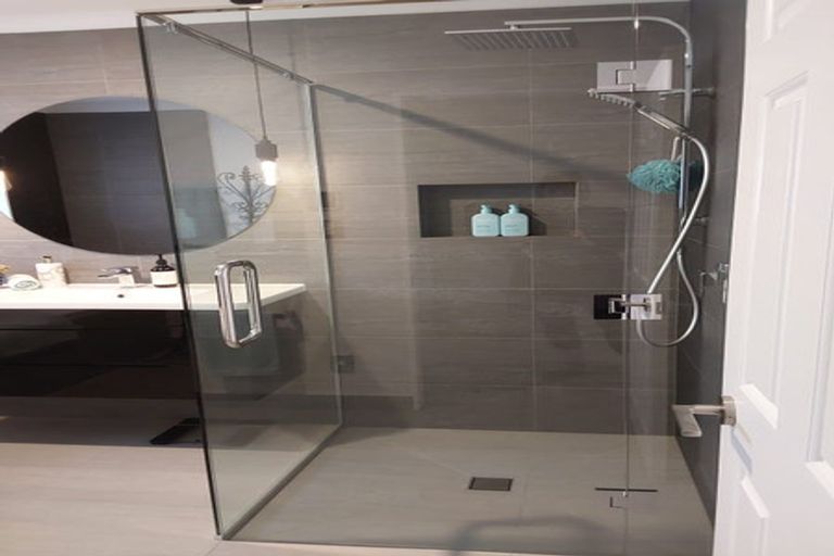 Photo of property in 4 Heaphy Place, Pukehangi, Rotorua, 3015