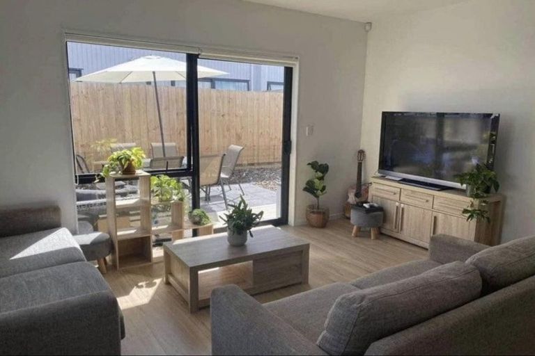 Photo of property in 31 Waka Street, Albany Heights, Auckland, 0632