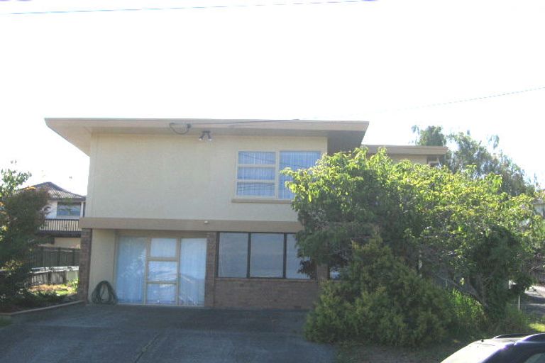 Photo of property in 1/9 Kiteroa Terrace, Rothesay Bay, Auckland, 0630