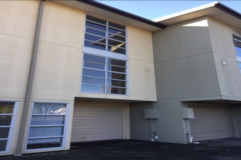 Photo of property in 3/440 Barbadoes Street, Edgeware, Christchurch, 8013
