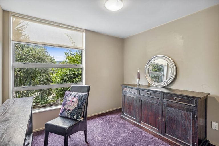 Photo of property in 11 Metzenthin Close, Raumati South, Paraparaumu, 5032