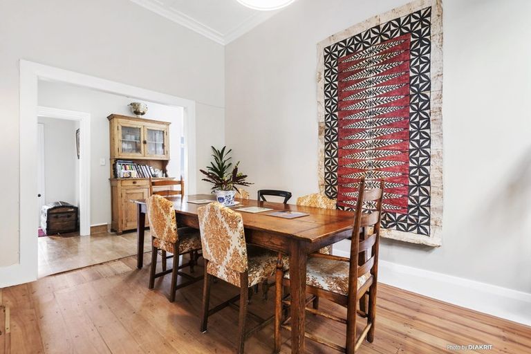 Photo of property in 35 Central Terrace, Kelburn, Wellington, 6012