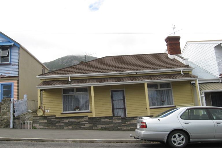 Photo of property in 8 Winchester Street, Lyttelton, 8082