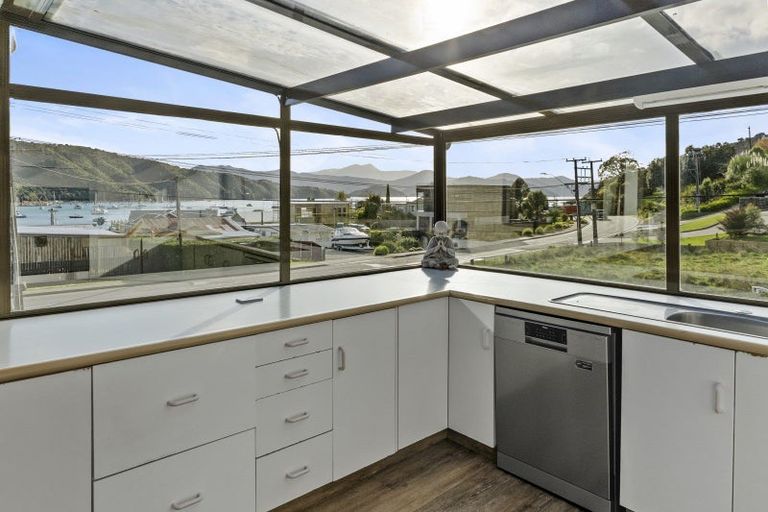 Photo of property in 318 Waikawa Road, Waikawa, Picton, 7220