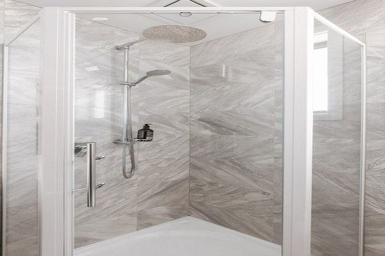 Photo of property in Waterview Estate, 11/4 Greystone Place, Omokoroa, 3114