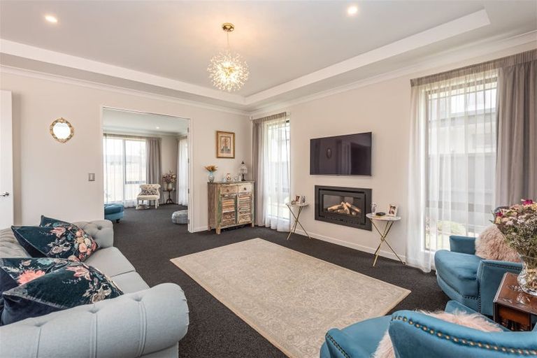 Photo of property in 18 Pistacia Place, Hornby, Christchurch, 8025