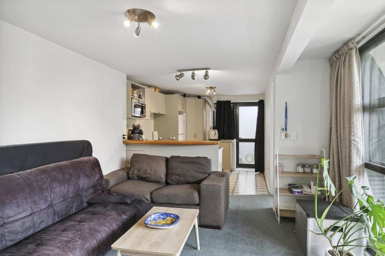 Photo of property in 18 Asquith Terrace, Brooklyn, Wellington, 6021