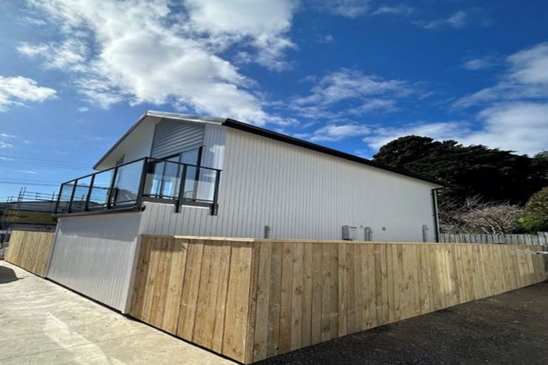 Photo of property in 6d Grays Road, Plimmerton, Porirua, 5026