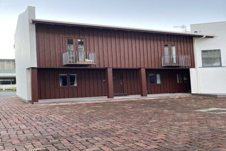 Photo of property in 4/12 Little George Street, Thorndon, Wellington, 6011