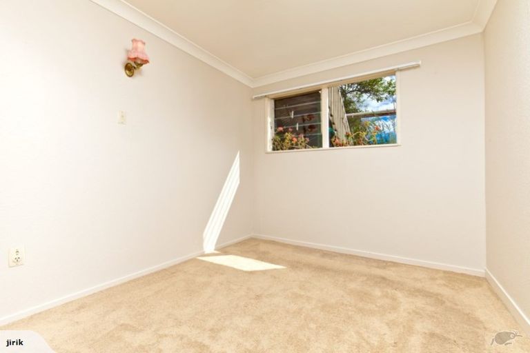 Photo of property in 2/38 Glenvar Road, Torbay, Auckland, 0630