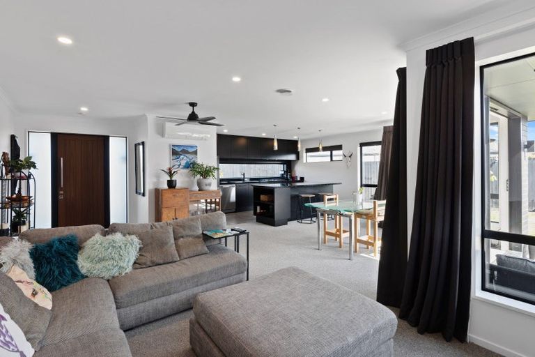 Photo of property in 11 Donne Street, Marshland, Christchurch, 8083