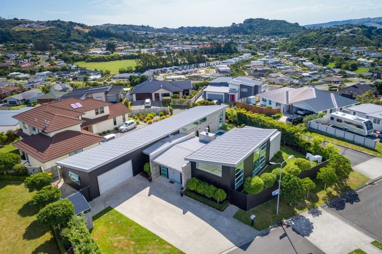 Photo of property in 13 Semaphore Lane, Whitby, Porirua, 5024