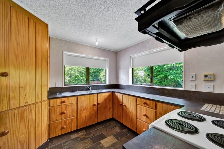 Photo of property in 5 Kamahi Place, Inglewood, 4330