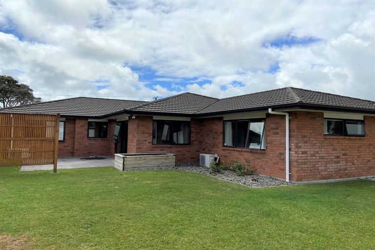 Photo of property in 420 Mangorei Road, Highlands Park, New Plymouth, 4312