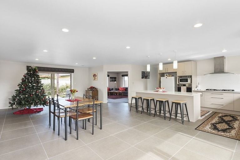 Photo of property in 11 Piwakawaka Court, Rototuna North, Hamilton, 3210