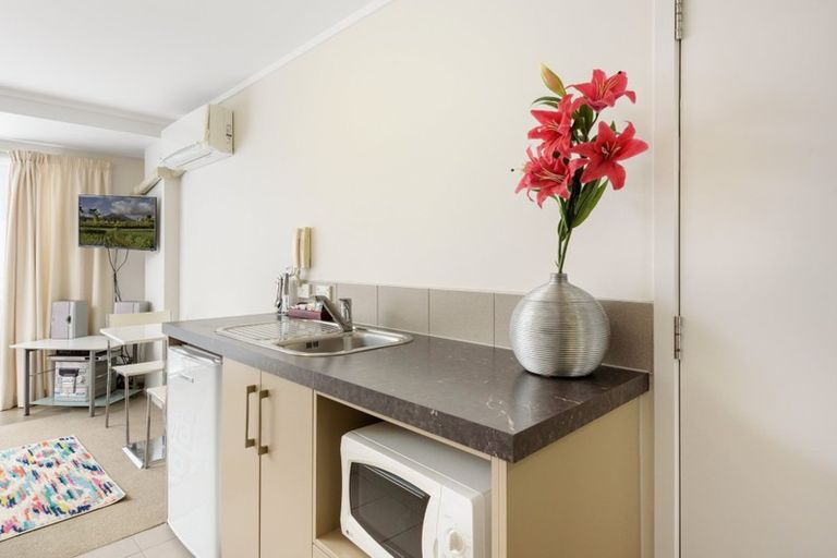 Photo of property in Atlas Apartments, 10/49 Maunganui Road, Mount Maunganui, 3116