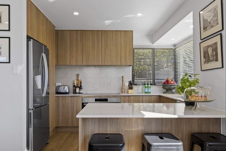 Photo of property in 5 Sunrise Lane, Queenstown, 9300