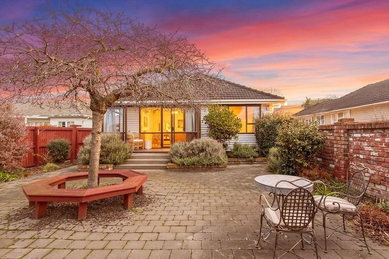 Photo of property in 145 Harewood Road, Papanui, Christchurch, 8053