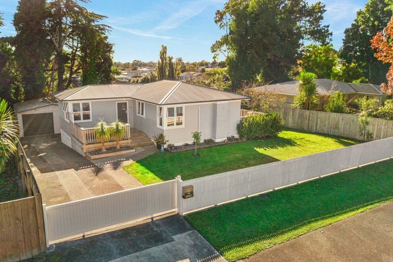 Photo of property in 36 Mildmay Road, Henderson, Auckland, 0610