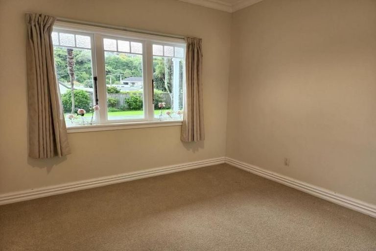 Photo of property in 24a Bracken Street, New Plymouth, 4310