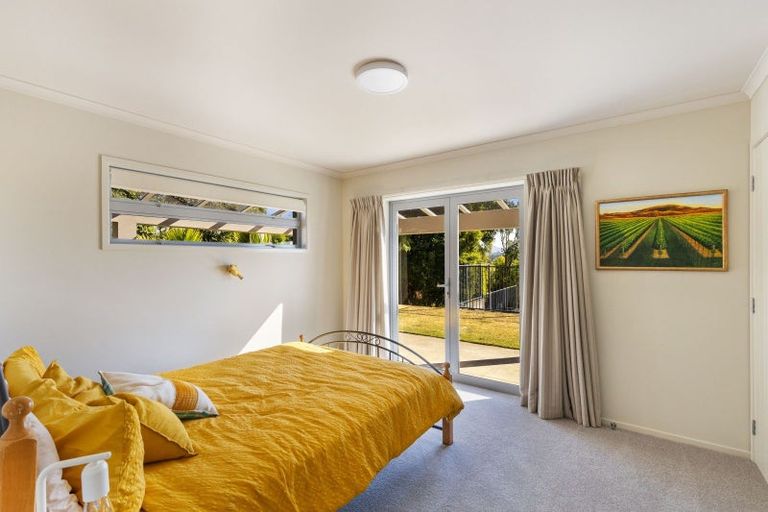 Photo of property in 33 Veale Road, Frankleigh Park, New Plymouth, 4371