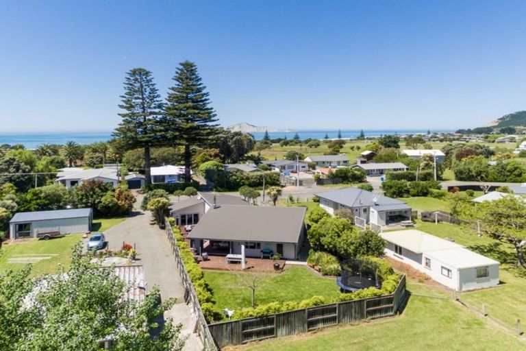 Photo of property in 28 Airini Road, Waimarama, Havelock North, 4294