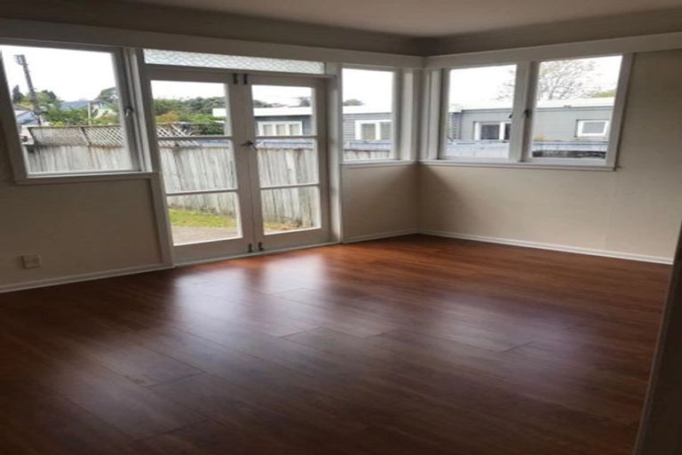 Photo of property in 111 Nile Road, Milford, Auckland, 0620