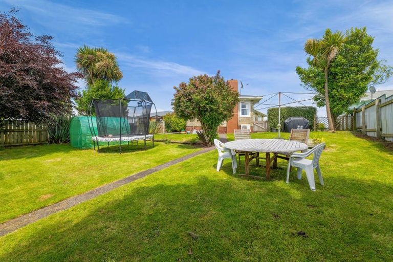 Photo of property in 100 Stanners Street, Eltham, 4322