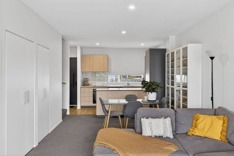 Photo of property in 8 Sunshine Lane, New Brighton, Christchurch, 8083