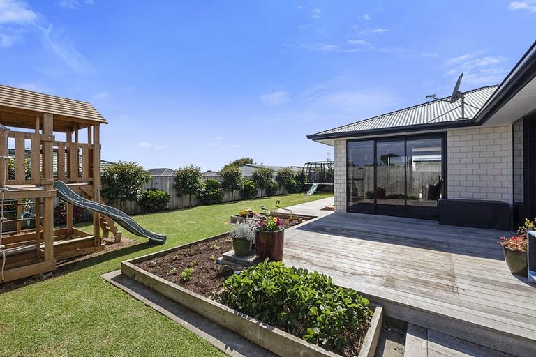 Photo of property in 10 Northpoint Way, Bell Block, New Plymouth, 4312