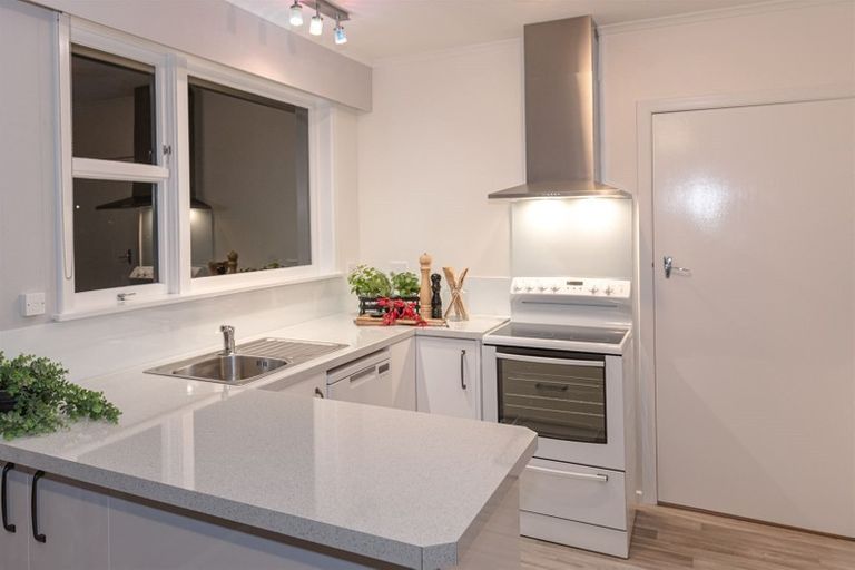 Photo of property in 18 Sussex Road, Springvale, Whanganui, 4501