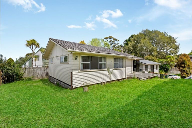 Photo of property in 7 Nielsen Place, Massey, Auckland, 0614