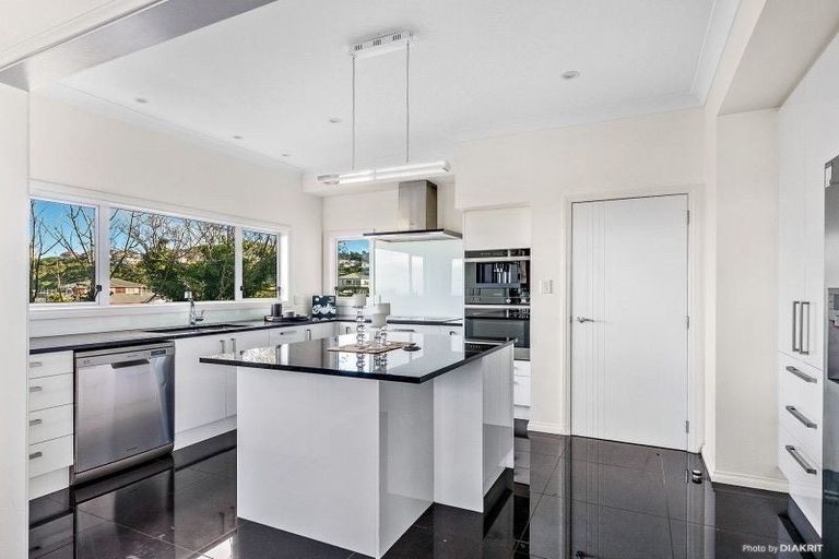 Photo of property in 97 Karepa Street, Brooklyn, Wellington, 6021