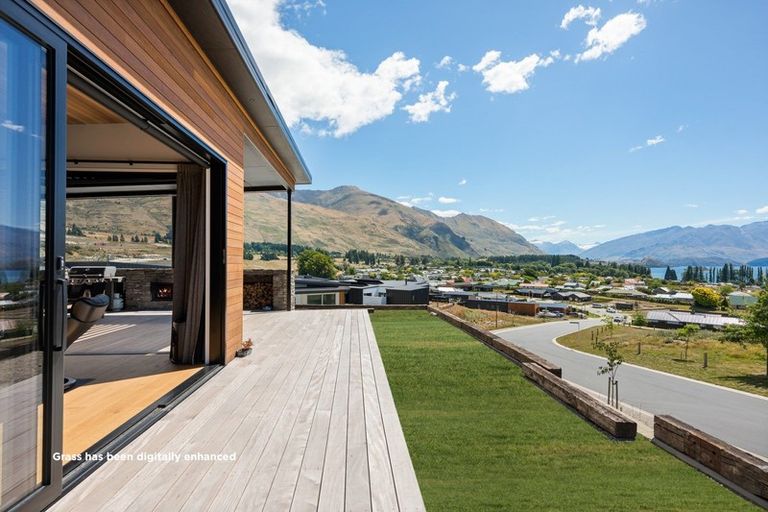 Photo of property in Meadowstone Alpha Series, 28 Sapphire Spring Rise, Wanaka, 9305