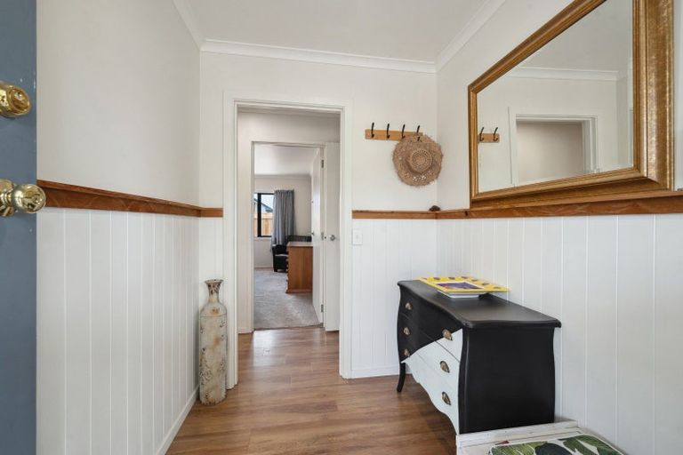 Photo of property in 1/7 Kathleen Place, Rainbow Point, Taupo, 3330