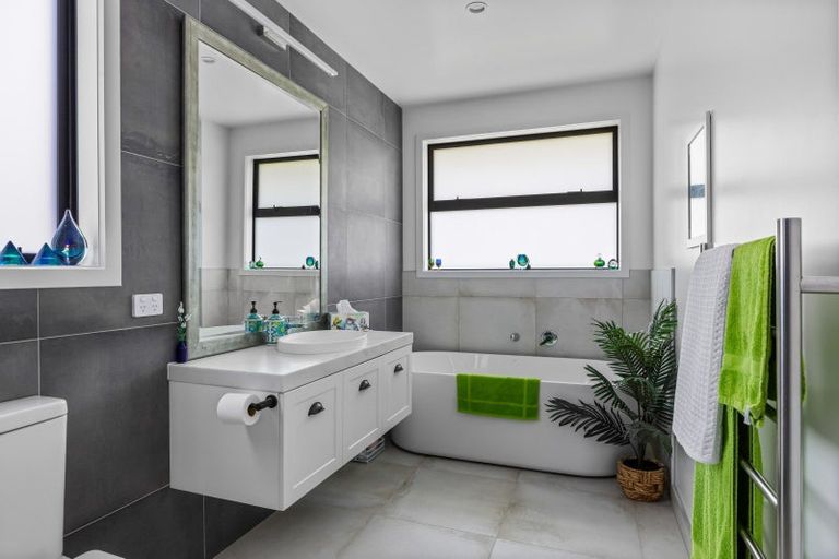 Photo of property in 1164 Weranui Road, Wainui, Silverdale, 0994