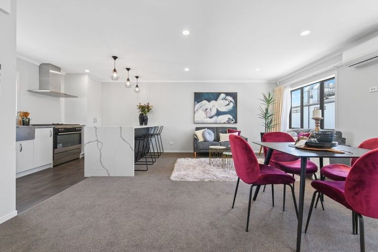 Photo of property in 2/15 Cook Street, Hamilton East, Hamilton, 3216