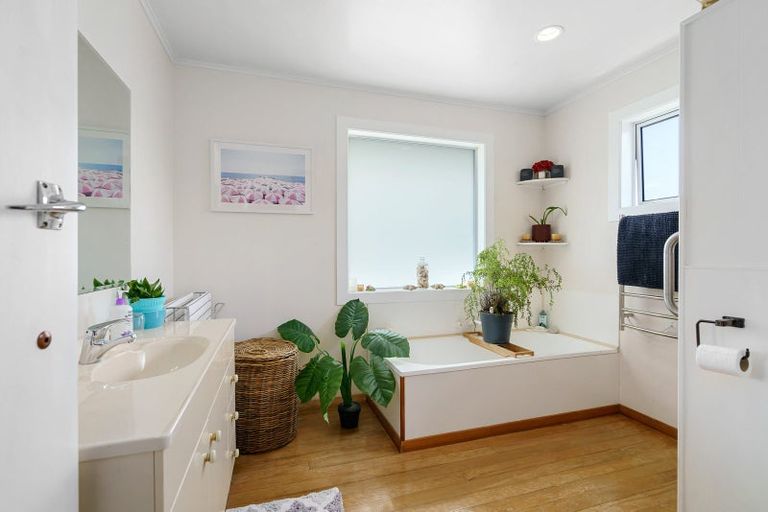 Photo of property in 12 Glover Street, Leamington, Cambridge, 3432