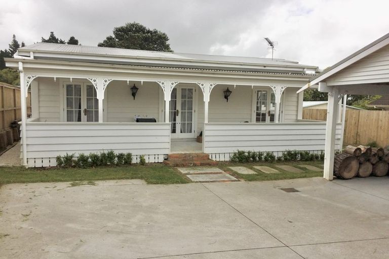 Photo of property in 66 Moire Road, Massey, Auckland, 0614