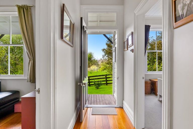 Photo of property in 72 Oneriri Road, Kaiwaka, 0573