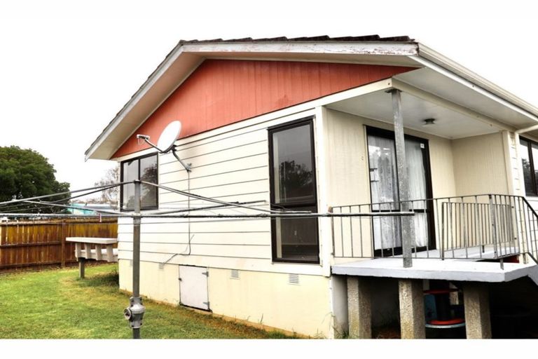 Photo of property in 1/41 Taitimu Drive, Weymouth, Auckland, 2103