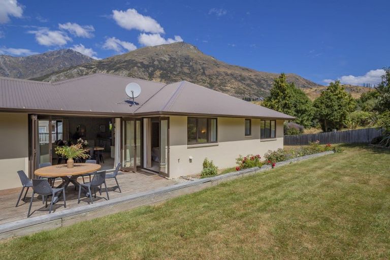 Photo of property in 28 Quill Street, Lake Hayes, Queenstown, 9304