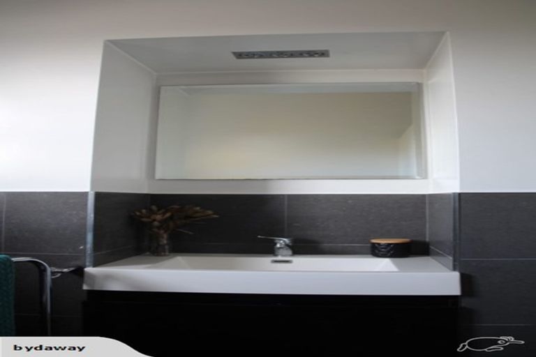 Photo of property in 65 Taylor Road, Mangere Bridge, Auckland, 2022