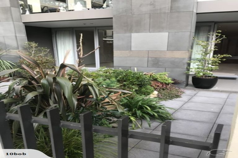Photo of property in Sanctum Apartment, 10 Ebor Street, Te Aro, Wellington, 6011