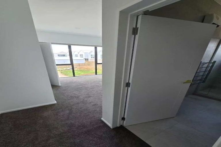 Photo of property in 33a Burberry Road, Karaka, Papakura, 2578